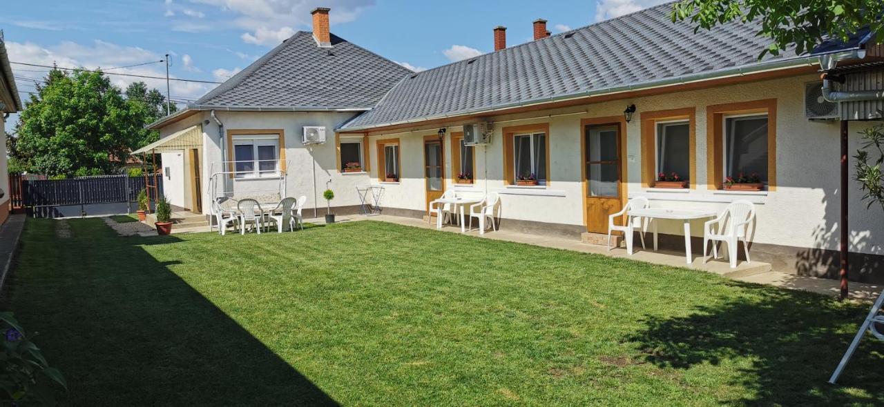 Rozika Apartman Ii. Hajduszoboszlo Exterior photo